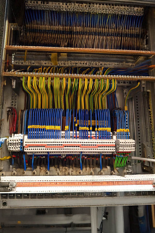 Elektrik Tesisat ve Taahhüt